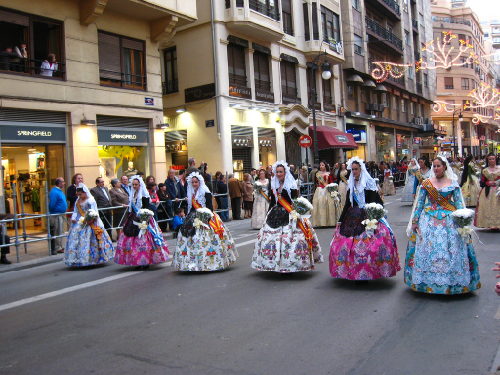 Khám phá Valencia bằng lễ hội Las Fallas