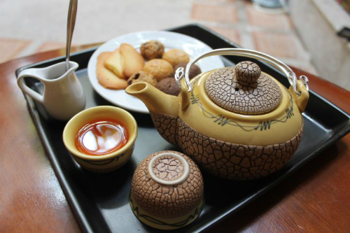 3 quán ‘ăn bánh uống trà’ thảnh thơi ở Sài Gòn