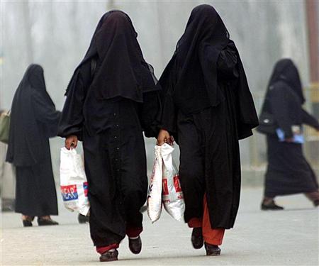 Bí mật dưới tấm khăn trùm đầu của phụ nữ Hồi giáo