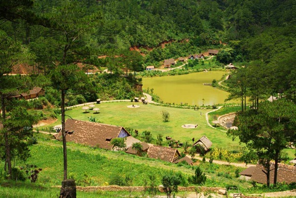 Khám phá làng Cù Lần xinh đẹp giữa núi rừng Langbiang