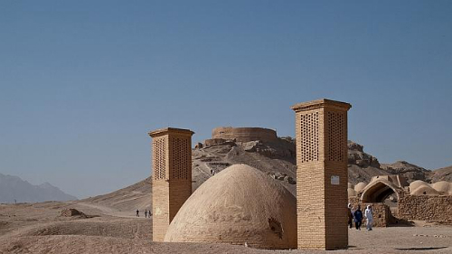 Bí ẩn về ‘ngọn tháp của sự im lặng’ ở Iran