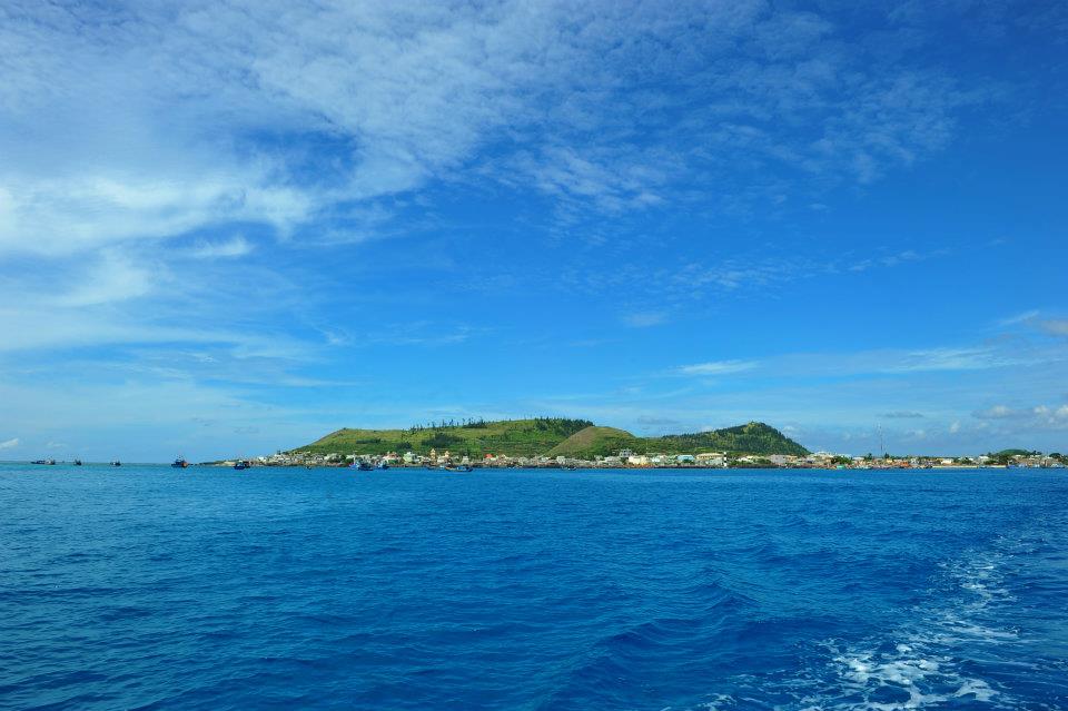 Vẻ đẹp lãng mạn của biển đảo Lý Sơn