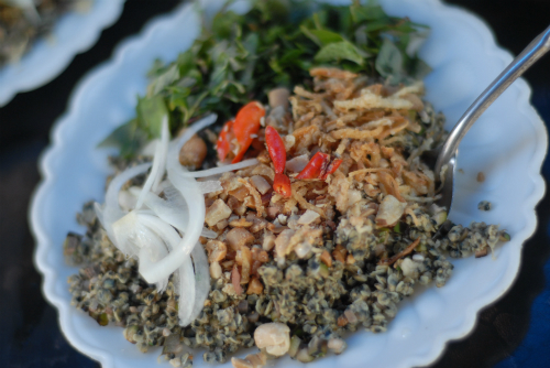 3 món Huế hấp dẫn cho bữa trưa ngày đông Hà Nội