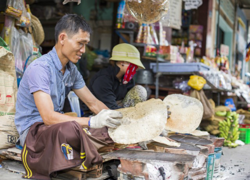 Chợ xứ Quảng giữa lòng Sài Gòn
