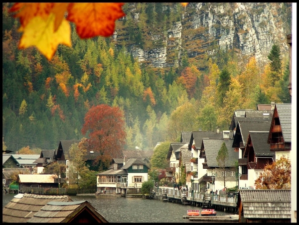 Vẻ mê hoặc của ngôi làng Hallstatt đẹp nhất thế giới