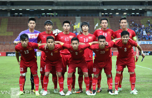 Đến Singapore cổ vũ đội tuyển bóng đá Việt Nam