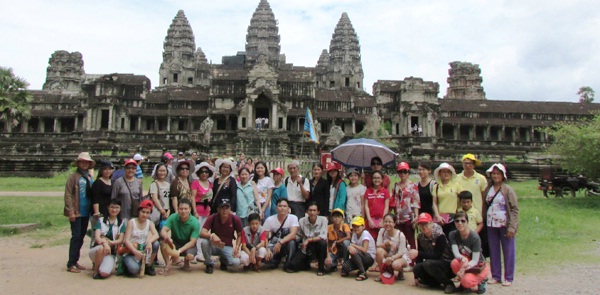 Điều gì khiến du lịch Việt Nam tụt kém Lào và Campuchia?