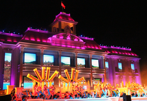 Hàng chục nghìn người tham dự khai mạc Festival biển Nha Trang