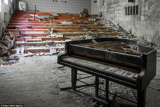 Loạt ảnh siêu hiếm ở “thị trấn ma” 30 năm sau thảm hoạ Chernobyl
