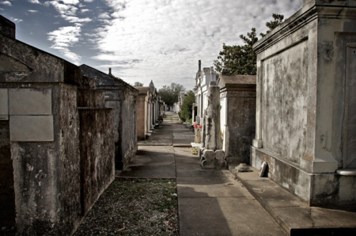 Những cánh cửa đi vào cõi hư vô ở New Orleans