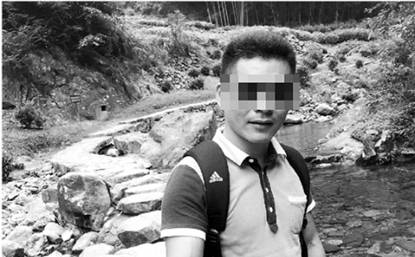 Du khách Trung Quốc chết thảm khi chụp ảnh selfie