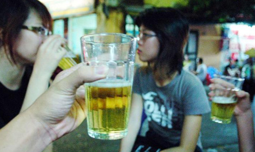 Báo Anh chọn bia hơi là đồ uống đặc sản Việt