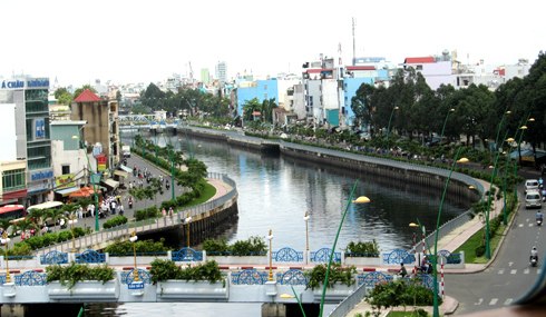 Du khách sẽ được thăm tuyến kênh Nhiêu Lộc bằng xe điện
