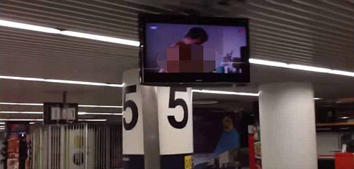 Sân bay Lisbon chiếu phim sex cho hành khách xem
