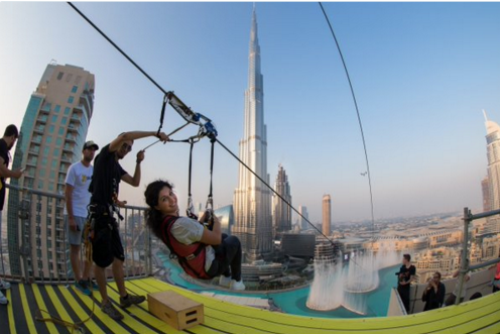 Đường zipline ngay giữa trung tâm Dubai