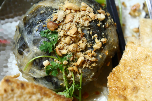 Lươn đùm và bò nướng Lạc Cảnh ở biển Nha Trang