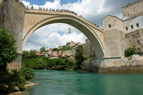 Tục lệ nhảy cầu để trưởng thành ở Bosnia và Herzegovina