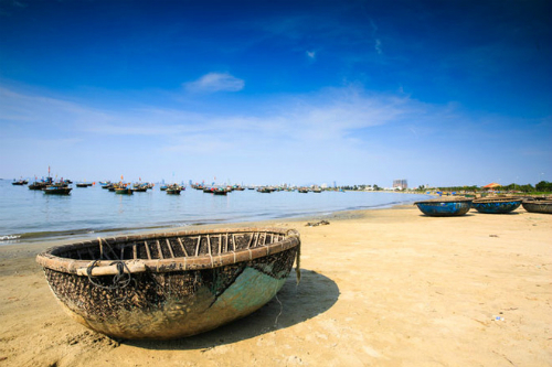 Tắm bùn khoáng - sản phẩm du lịch mới của Đà Nẵng
