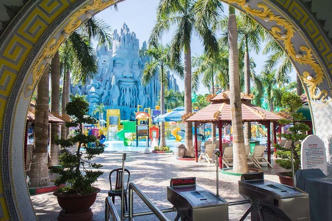Khách Tây gọi Suối Tiên là Disneyland phong cách Việt Nam