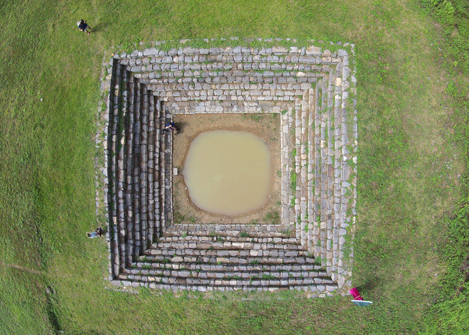 “Khai quật” di tích Giếng Vua 600 tuổi ở thành nhà Hồ