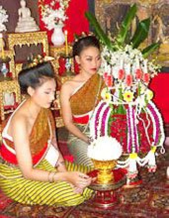 Thái Lan và tục lệ cưới xin kỳ lạ