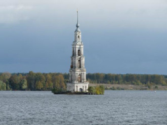 Những nhà thờ nổi trên mặt nước