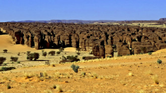 Những tảng đá bí ẩn giữa sa mạc Sahara