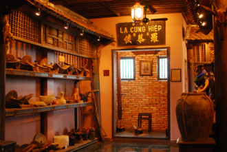 Thăm bảo tàng tư nhân về y học cổ truyền ở Sài Gòn