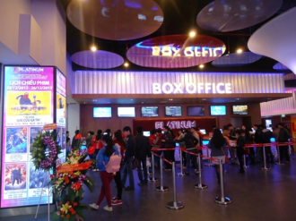 Tặng vé xem phim, giảm giá tour Malaysia