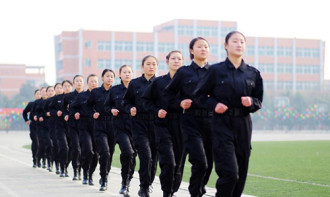 Quá trình khổ luyện của nữ tiếp viên hàng không Trung Quốc