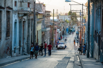 Santiago de Cuba còn vang tiếng còi xe...