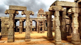 Cây cột treo kỳ lạ ở ngôi đền Ấn Độ