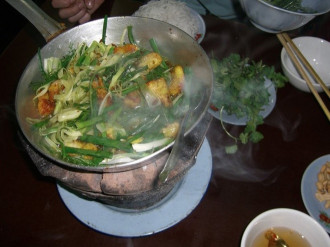 Chả cá - món ăn Việt được nhiều du khách ưa thích