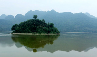 Những địa danh như ‘vịnh Hạ Long’ ở Việt Nam